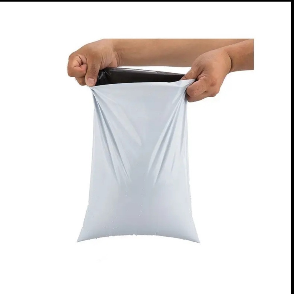 Poly mailers bundle Of 50 Units 6” x 9” Material: PE (Polyethylene) - Picture 9 of 11